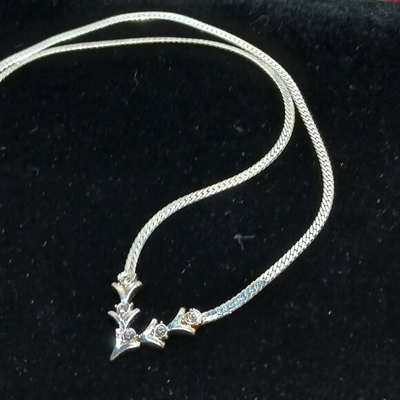 Vintage Avon Silver Tone Necklace & Earrings Costume Jewelry Set #23W - Picture 7 of 16